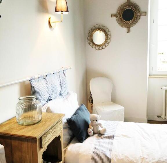 חדר סטנדרט, Il Etait Une Fois A L Ouest