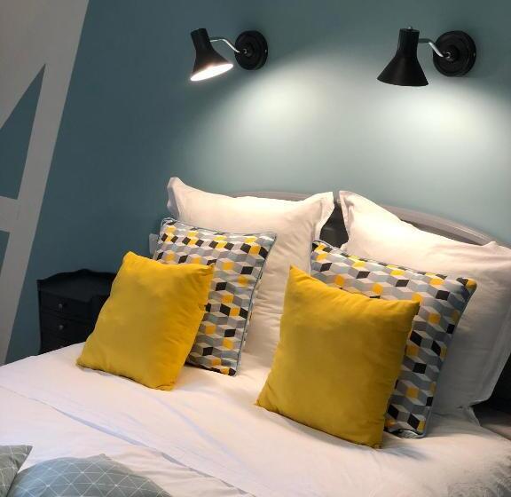 חדר סטנדרט, Il Etait Une Fois A L Ouest