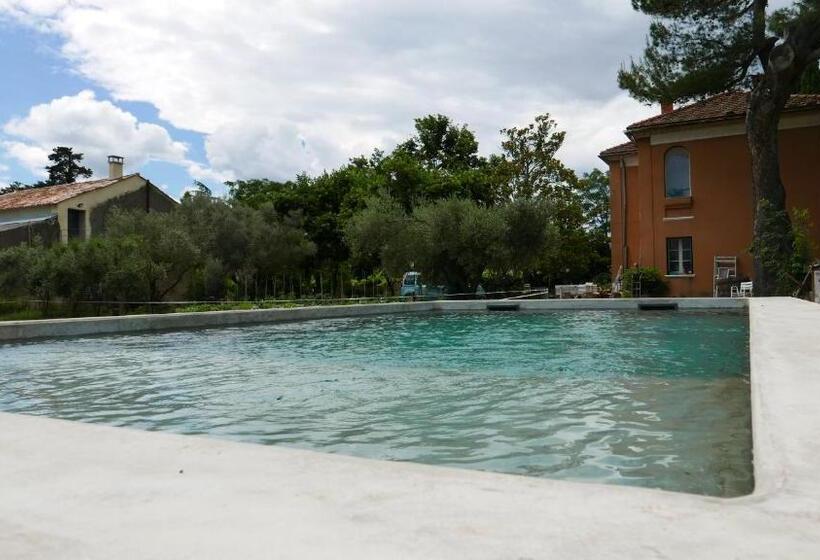 غرفة قياسية, La Glacière  Ostalarià Agricol