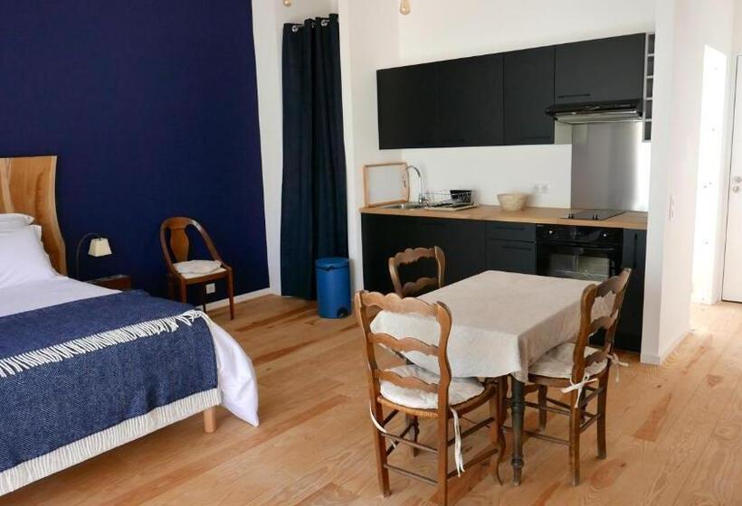 إستديو عائلى, La Glacière  Ostalarià Agricol