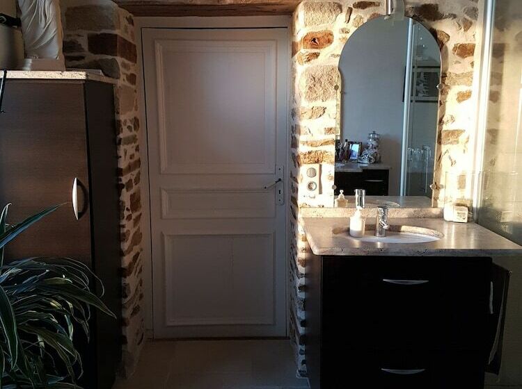 Номер Стандарт, Le Manoir De La Bigotière