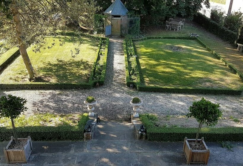 Номер Стандарт, Le Manoir De La Bigotière