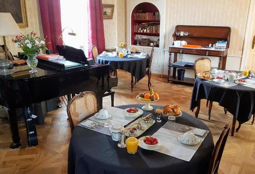 جناح, Le Manoir De La Bigotière