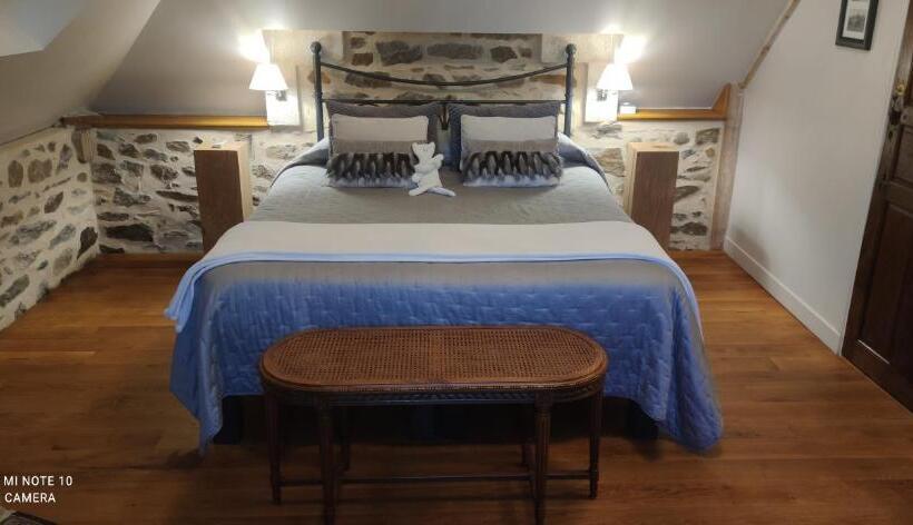 جناح, Le Manoir De La Bigotière