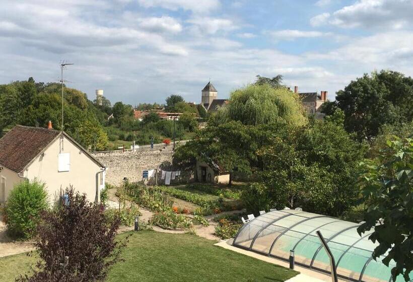 شقة غرفة واحدة, Manoir Le Bout Du Pont