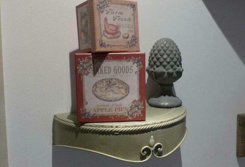 Семейный Номер, Moulin De La Beraudaie