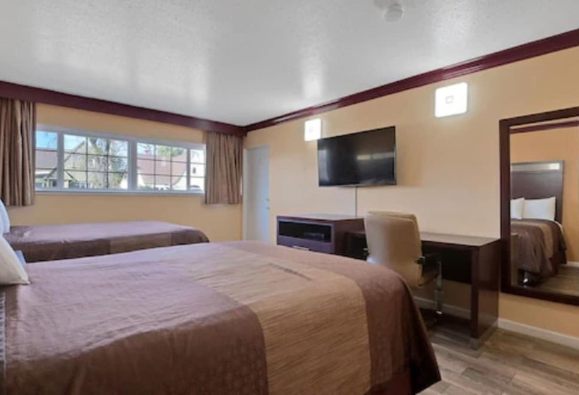 חדר סטנדרט שתי מיטות זוגיות, Americas Deluxe Inn  Marysville