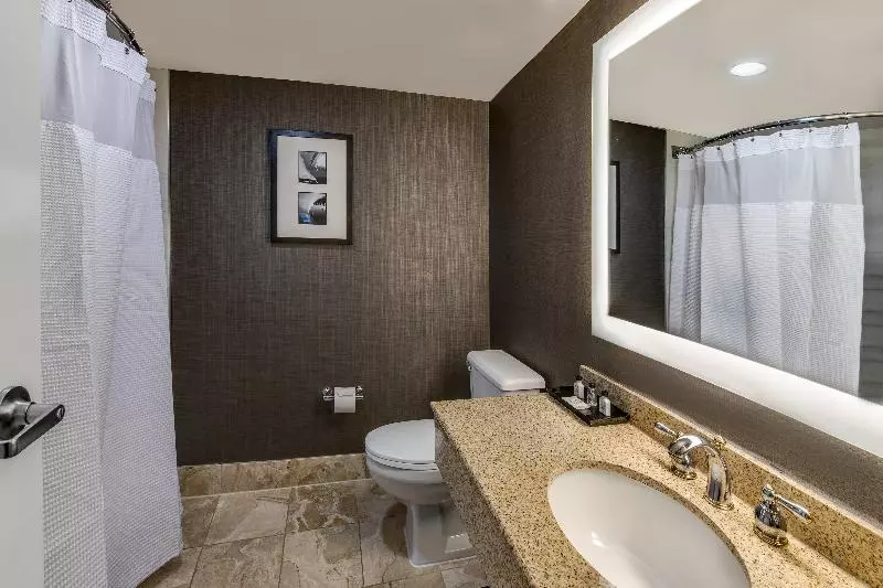 スタンダードルーム, Crowne Plaza Annapolis, An Ihg