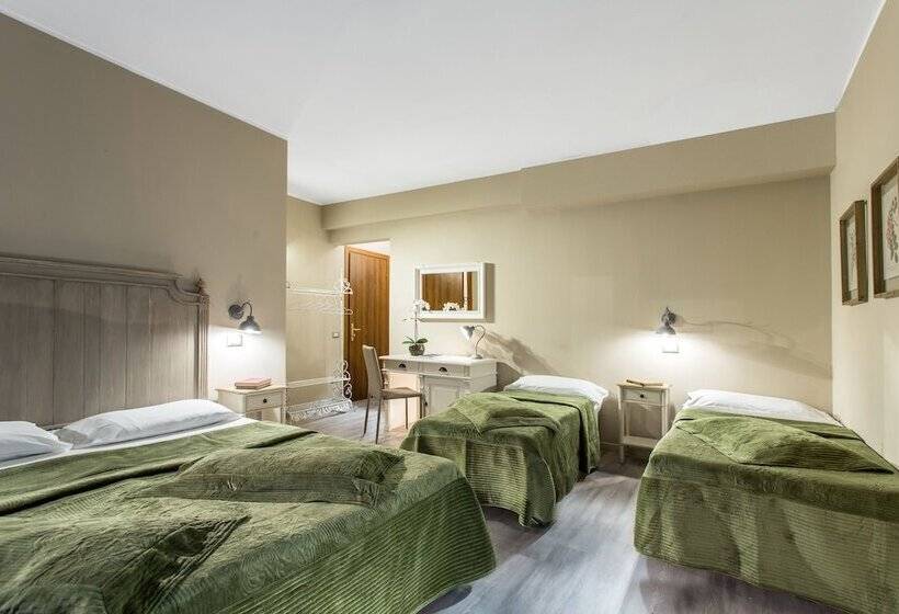 اتاق استاندارد چهار تخته, Del Borgo