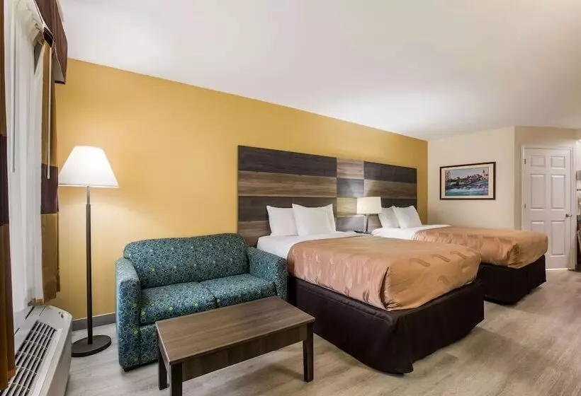スイート, Quality Inn & Suites Near Lake Oconee