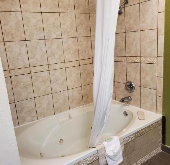 جناح مزود بجاكوزى, Sleep Inn & Suites Jacksonville Near Camp Lejeune