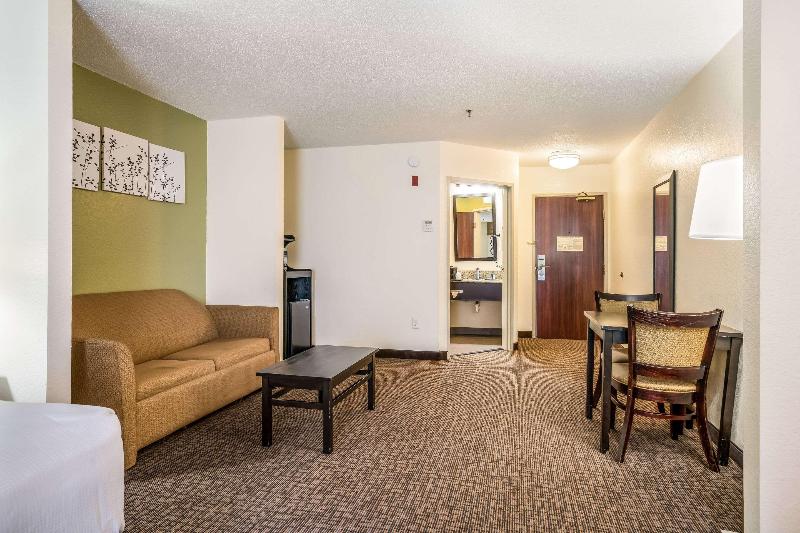 Люкс Кровать Кинг, Sleep Inn & Suites Jacksonville Near Camp Lejeune