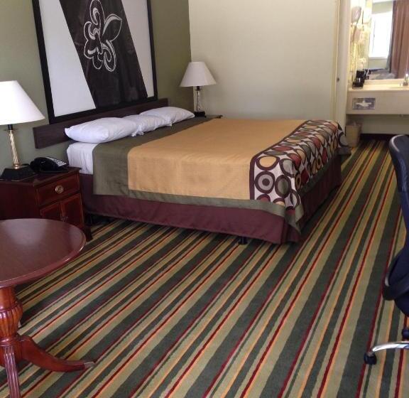 غرفة قياسية سرير كينج, Super 8 By Wyndham Brookhaven