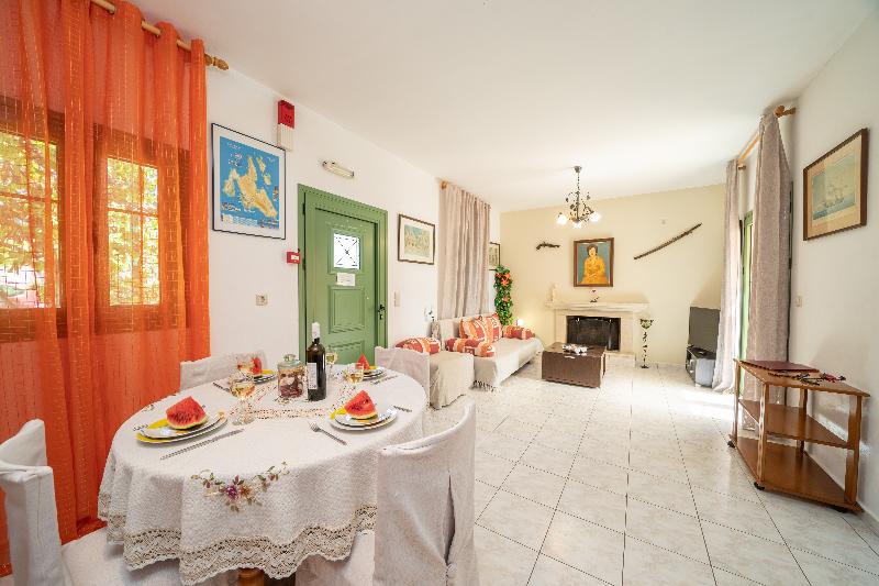 غرفة قياسية سرير كينج لذوى الإحتياجات الخاصة, Super 8 By Wyndham Crossville Tn