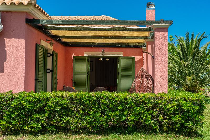 غرفة قياسية سرير كينج لذوى الإحتياجات الخاصة, Super 8 By Wyndham Crossville Tn