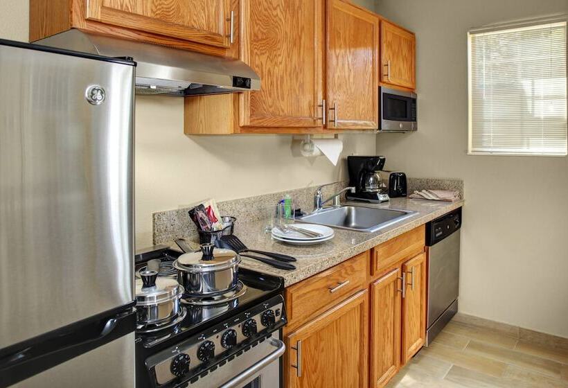 Люкс 2 Спальни, Towneplace Suites Fresno