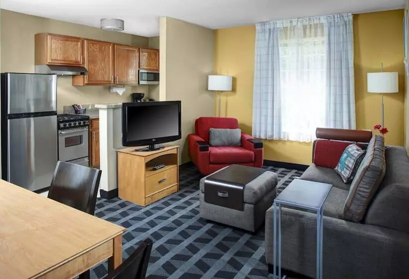 سوئیت 2 خوابه, Towneplace Suites Fresno