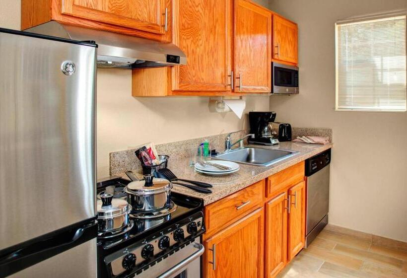 Люкс 2 Спальни, Towneplace Suites Fresno