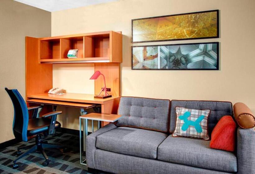 Люкс, Towneplace Suites Fresno