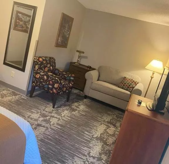 Deluxe Suite King Bed, I M Hotel By Timberlake