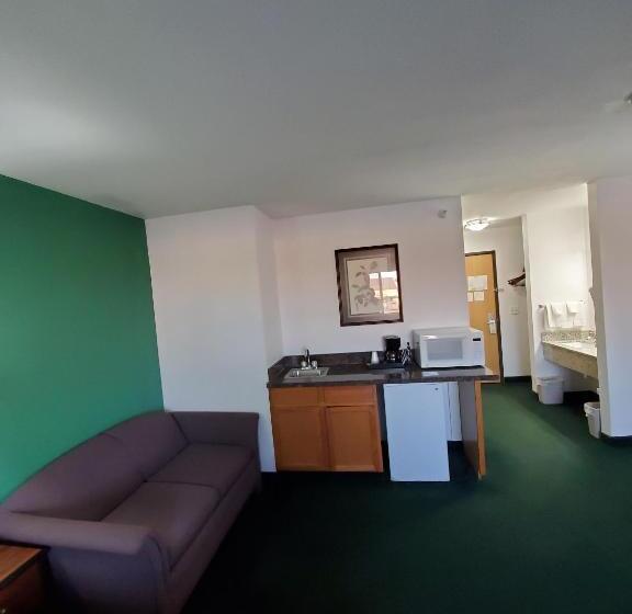 디럭스 룸 킹사이즈 침대, Super 7 Inn Tecumseh