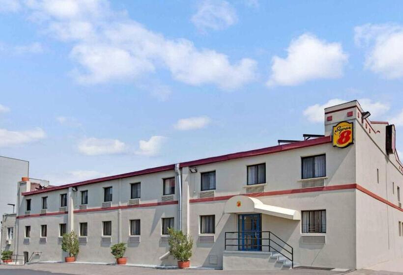 اتاق استاندارد با 2 تخت دوبل, Super 8 By Wyndham Long Island City Lga