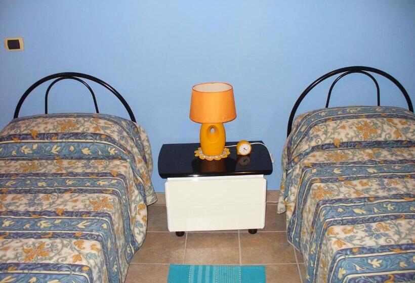 غرفة قياسية حمام مشترك, B&b Il Campo Dei Papaveri