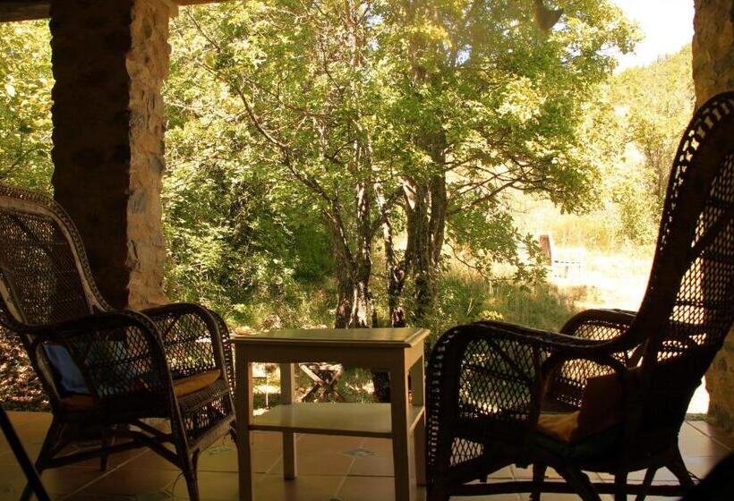 マウンテンビューファミリールーム, Le Moulin De La Viorne, Gîte Modulable Avec Piscine En Haute Provence