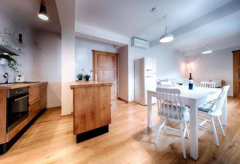 Апартаменты 1 Спальня с Террасой, Bella Vista Suites