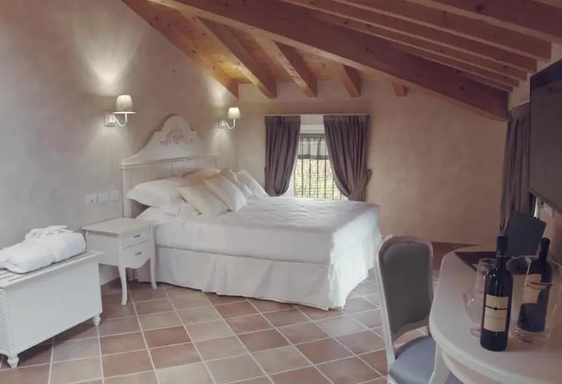 キングサイズベッドのスーペリアルーム, Agriturismo Relais La Casina