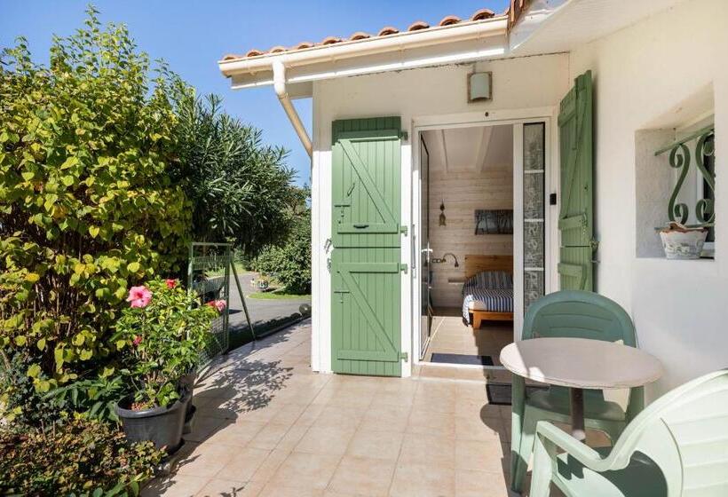 适合残疾人使用的标准间, Au Petit Pédegouaty