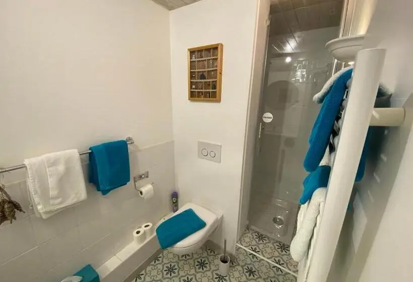 ファミリールーム, Aux 4 Cornes  Chambre D Hotes