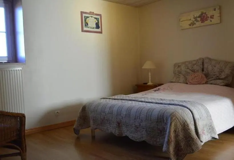 ファミリールーム, Aux 4 Cornes  Chambre D Hotes