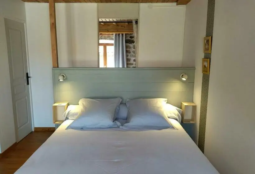 スタンダード4人部屋, Gîte De La Tournelle