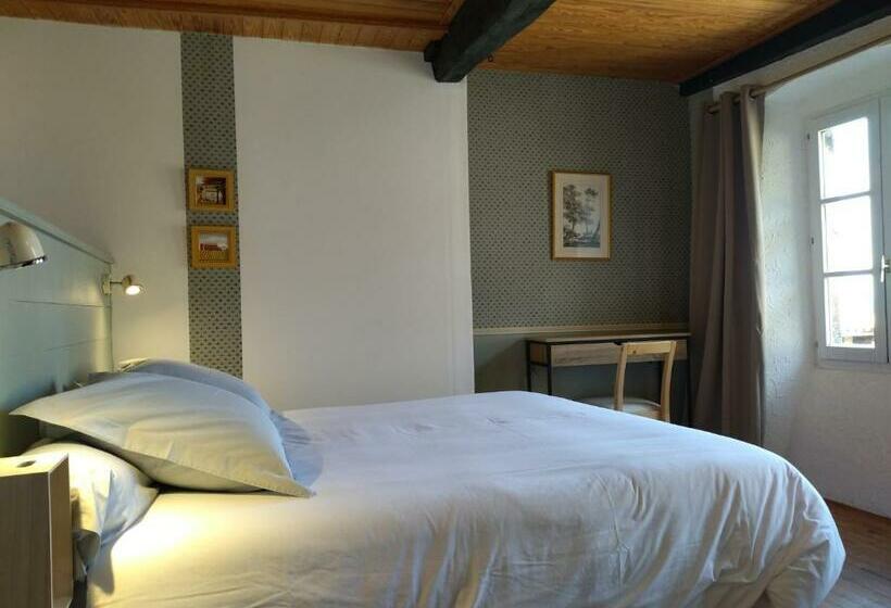 غرفة قياسية رباعية, Gîte De La Tournelle