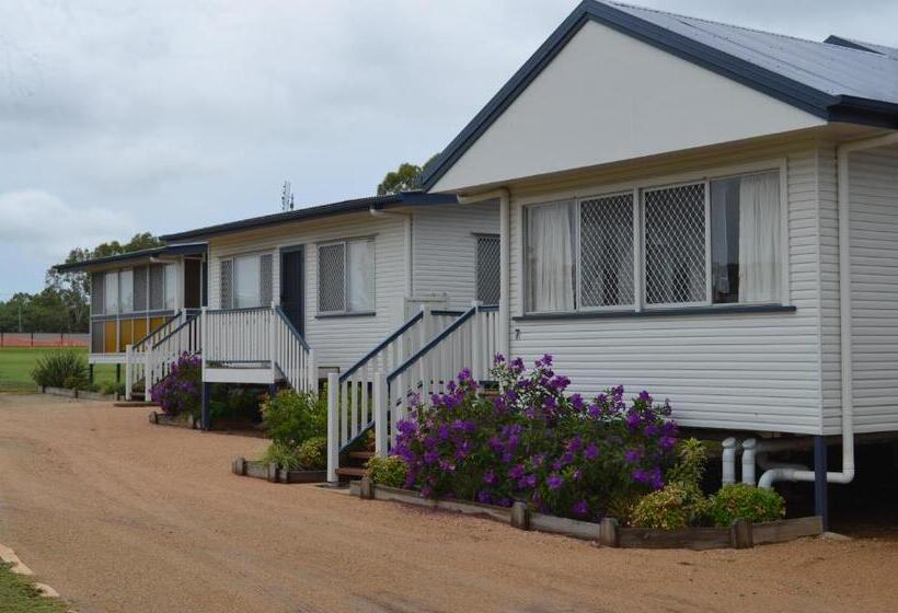 Вилла 3 Спальни, Wondai Accommodation Units And Villas