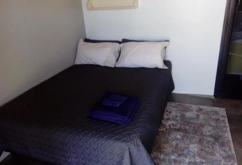 デラックスルーム, Wondai Accommodation Units And Villas