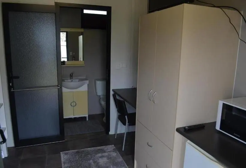 エコノミールーム, Wondai Accommodation Units And Villas