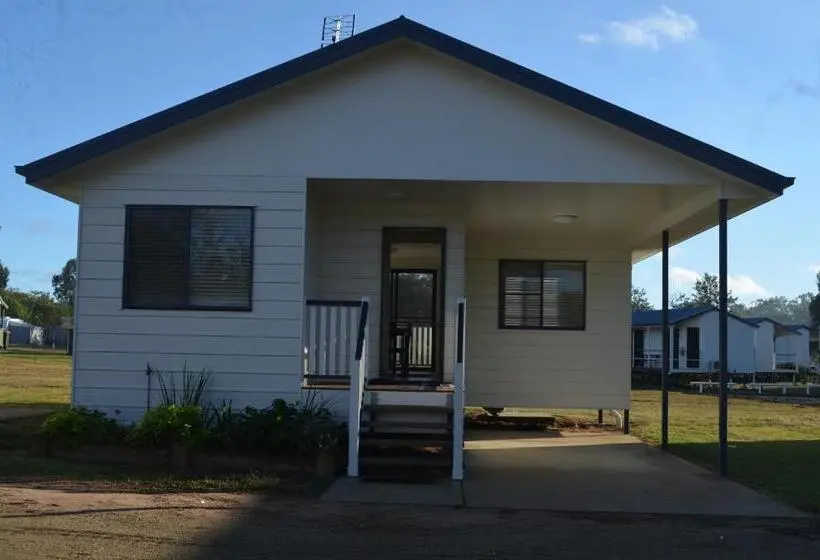 ツーベッドルーム　ヴィラ, Wondai Accommodation Units And Villas