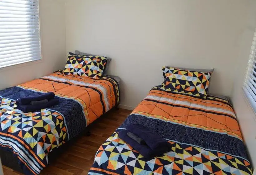 ツーベッドルーム　ヴィラ, Wondai Accommodation Units And Villas