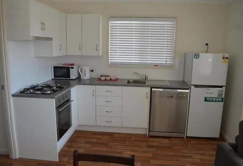 ツーベッドルーム　ヴィラ, Wondai Accommodation Units And Villas
