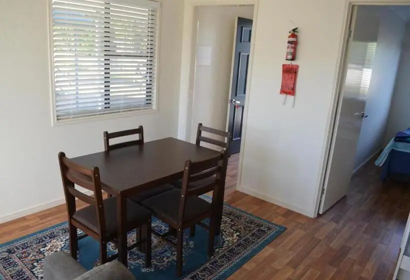ツーベッドルーム　ヴィラ, Wondai Accommodation Units And Villas