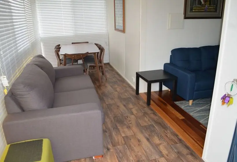 スリーベッドルーム　ヴィラ, Wondai Accommodation Units And Villas