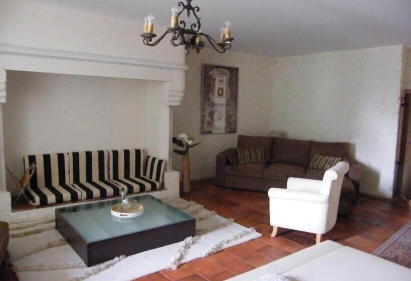 스위트, Chateau Des Martinanches