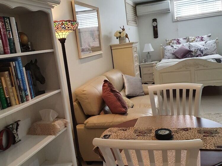 סטודיו דלוקס, Bed And Breakfast