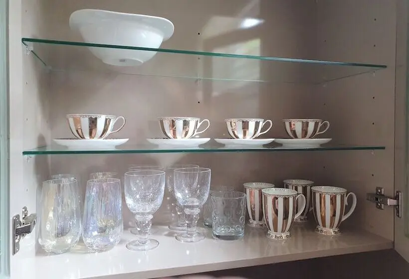デラックススタジオ, Bed And Breakfast
