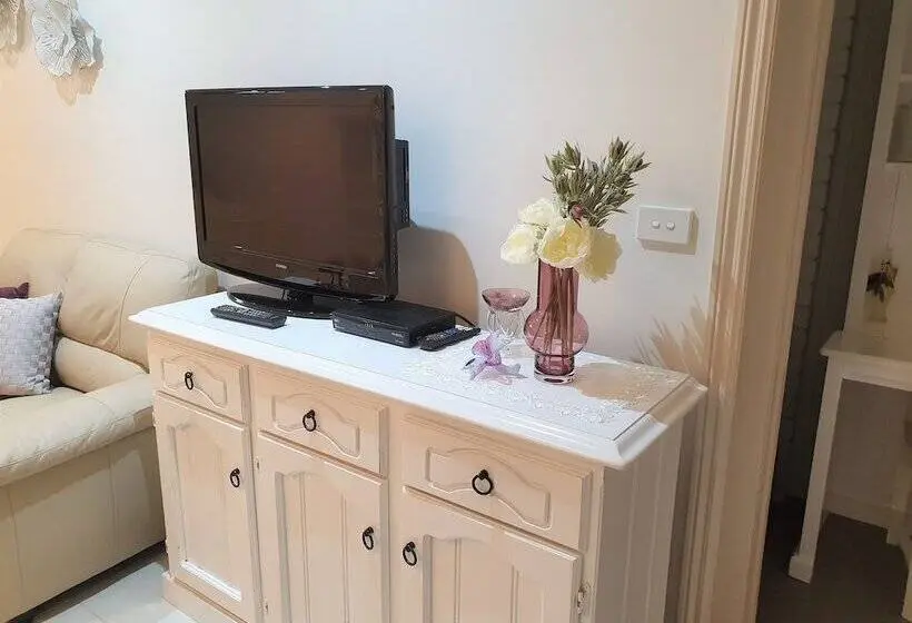 デラックススタジオ, Bed And Breakfast