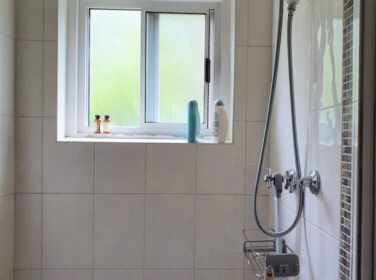 סטודיו דלוקס, Bed And Breakfast