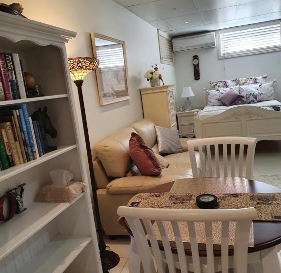 סטודיו דלוקס, Bed And Breakfast