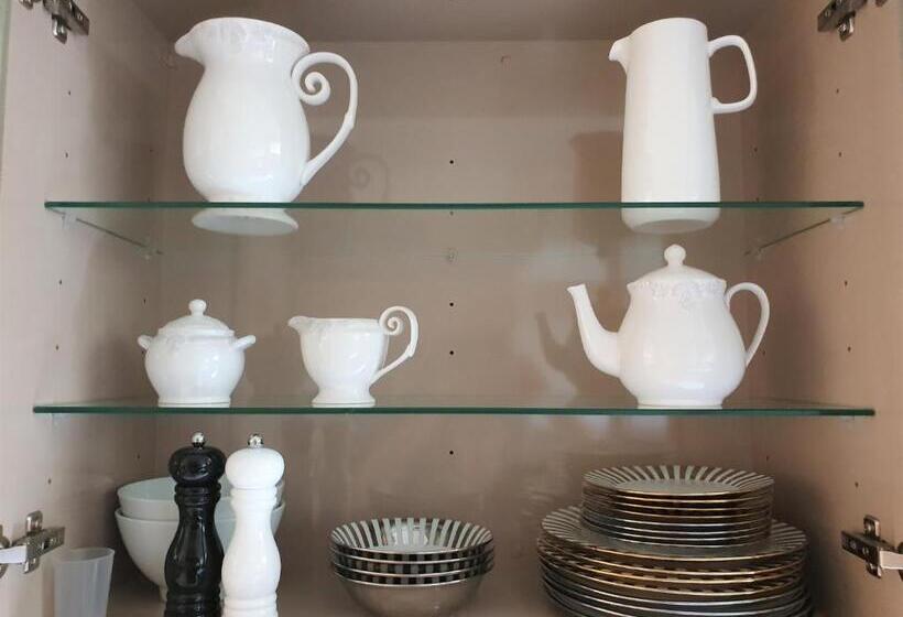 סטודיו דלוקס, Bed And Breakfast